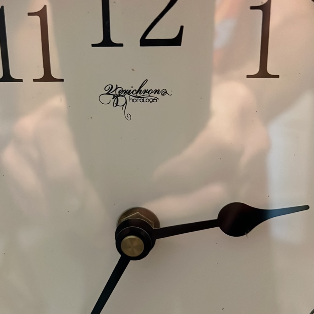 Excellent shape clock - Picture 2 of 4